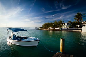 boat-dunmore-bay-harbour-4292.jpg